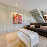 Дом отдыха Appartement Revolution - Decoration And High-End Services *