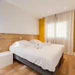 Appartement Revolution - Decoration And High-End Services Дом отдыха
