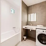 Дом отдыха Appartement Revolution - Decoration And High-End Services *