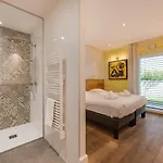 Appartement Revolution - Decoration And High-End Services Nyaraló *