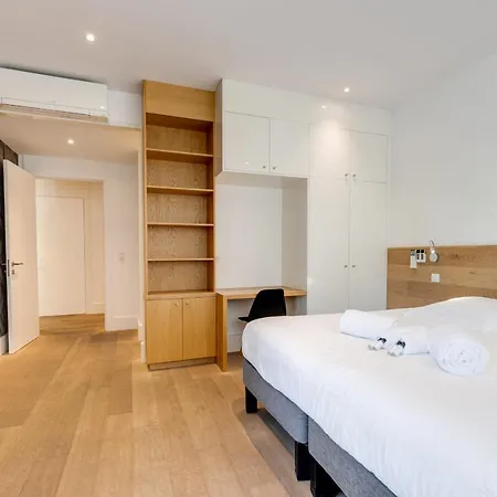Revolution - Decoration And High-end Services Ferienhaus *