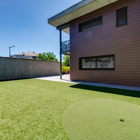 Feriehus Le Kube - De Prestige Au Centre D'annecy *