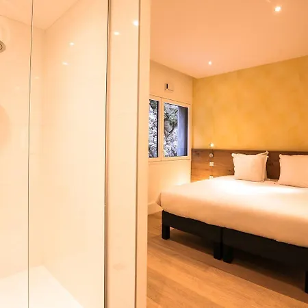 Revolution - Decoration And High-end Services Ferienhaus